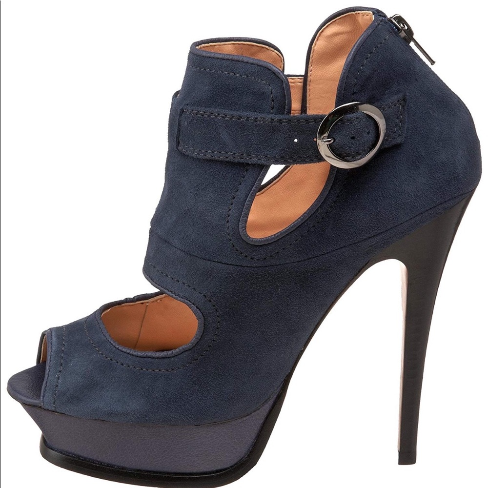 💥Luiza Barcelos Blue Heels💥